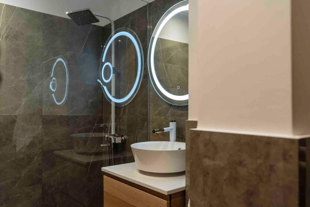 Stunning Views 2Br Intercontinental Flat Apartment Bucharest Exterior photo